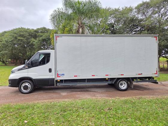 IVECO DAILY 3.0 TURBO DIESEL 45-170 CHASSI CS CURTO MANUAL IVECO DAILY 3.0 TURBO DIESEL 45-170 CHASSI CS CURTO MANUAL